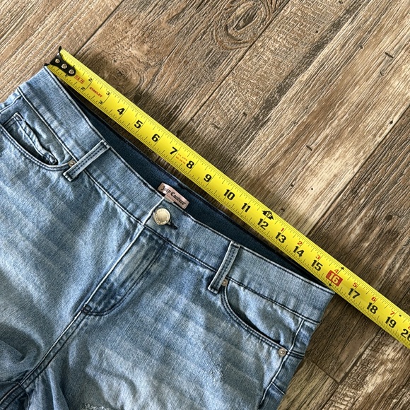 Juicy Couture Beautiful Shorts, Size 12 - Picture 12 of 12